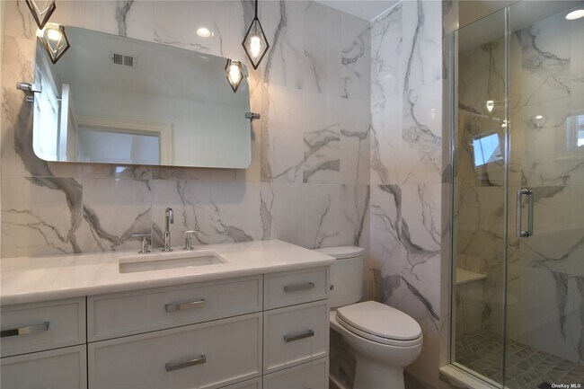 Building Photo - 1 Madison Pl