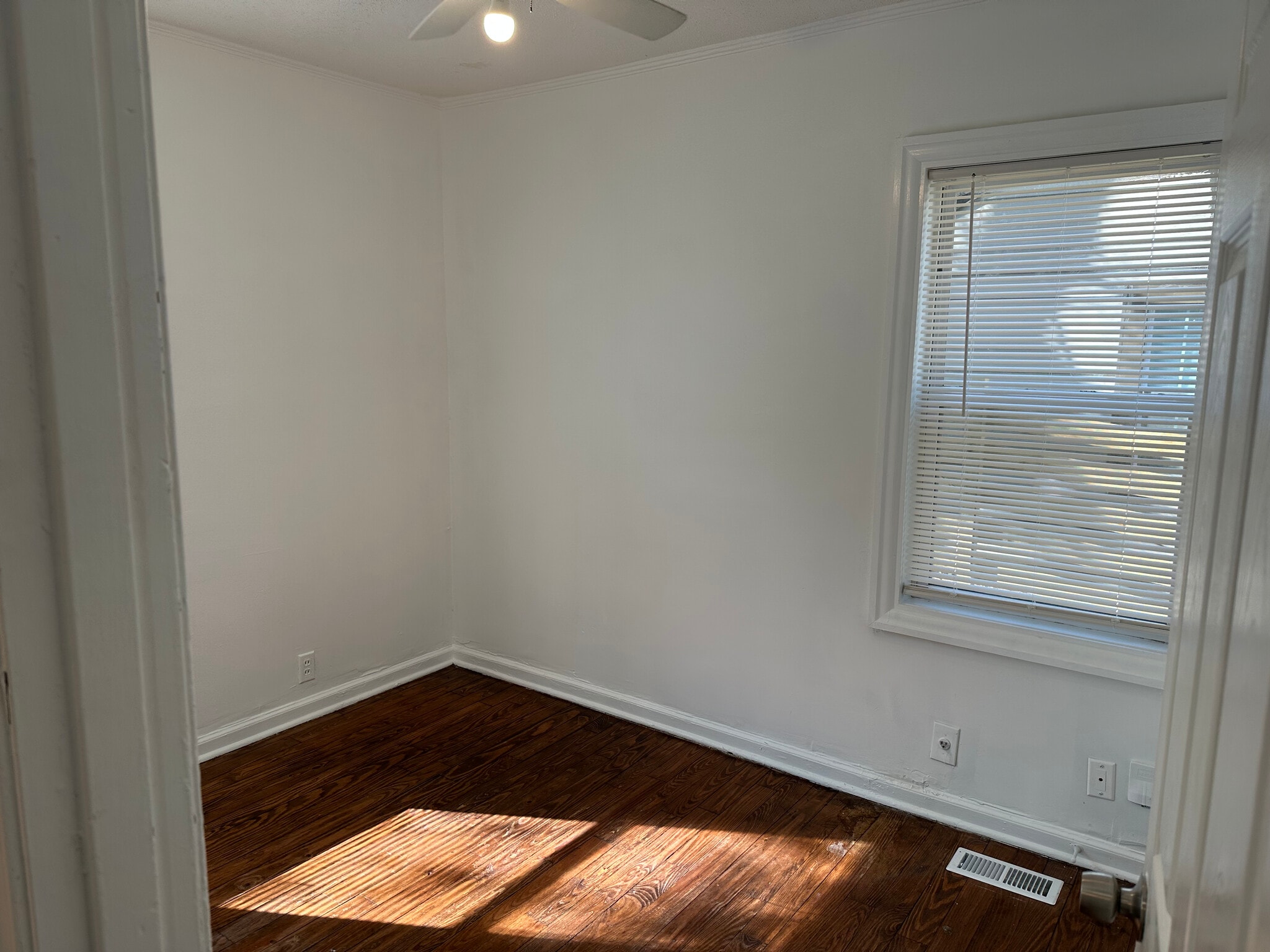 Building Photo - 1272 Lyle Pl NW