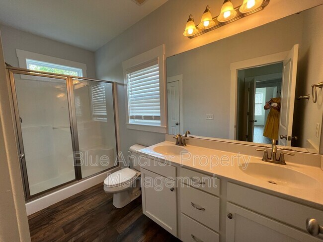 Building Photo - 153 Leeward Ln