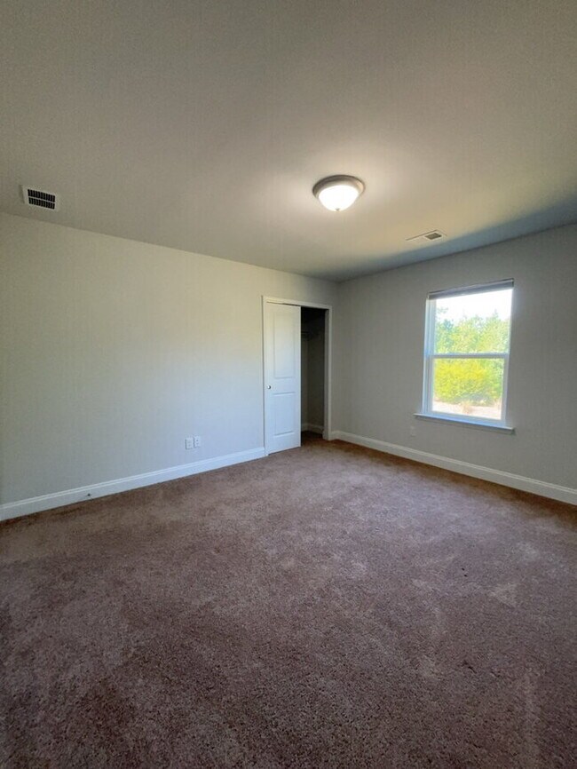 Building Photo - 203 Hayworth Rd