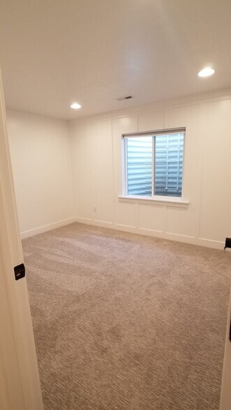 Building Photo - 32 W Sicula Rd.