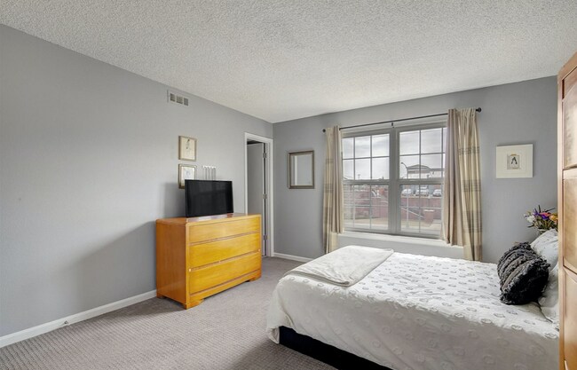 Building Photo - 9440 E Girard Ave