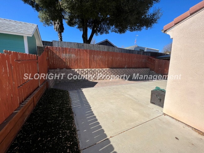 Building Photo - AVAILABLE MAY - 3 Bedroom / 2 Bathroom Home in Templeton