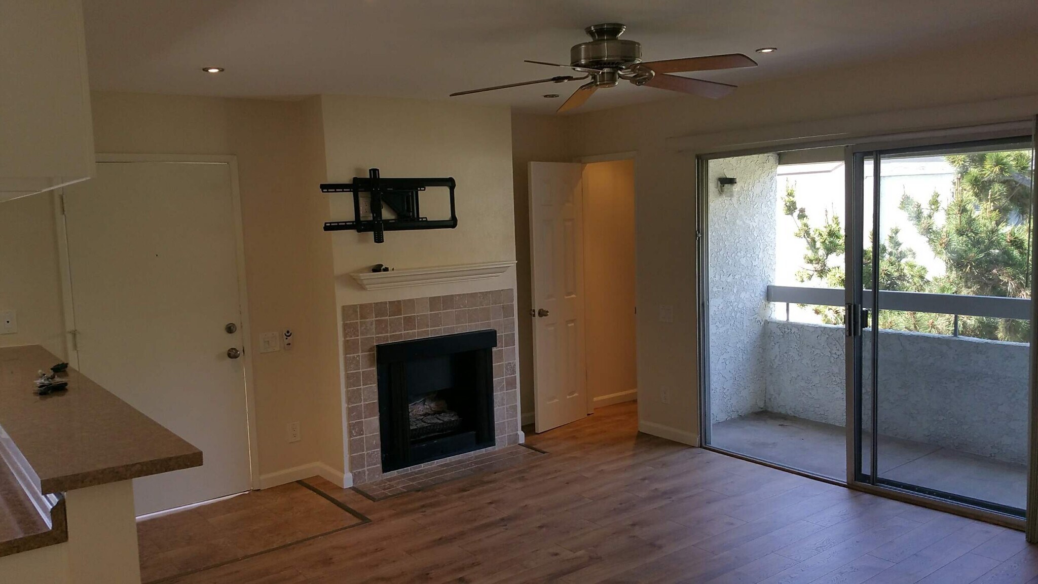 Building Photo - 2841 S Fairview St