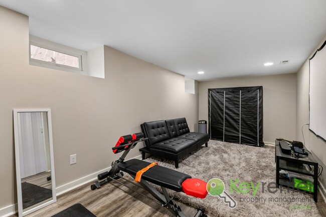 Building Photo - Delano District | Renovated 3 Bedroom 3 Ba...