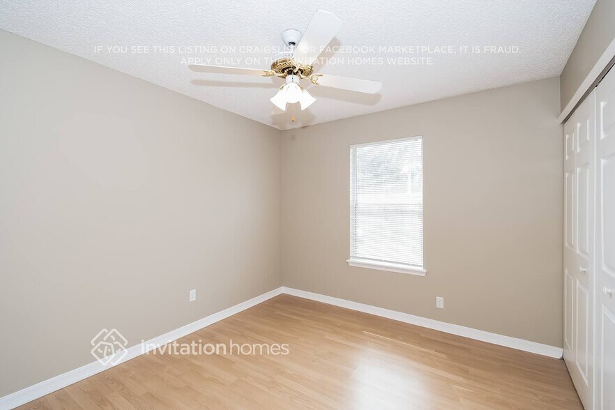 Building Photo - 7736 Rockridge Dr W