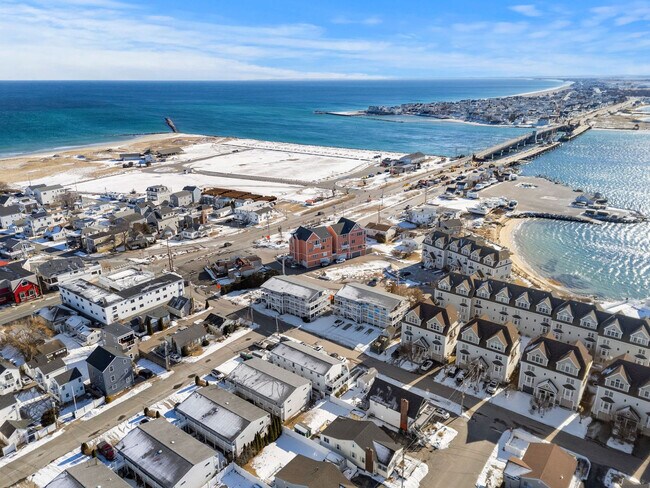 Building Photo - 8 Duston Ave