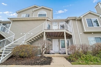 Building Photo - 6 Ray Ct