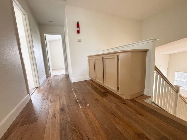 Building Photo - Stunning Four Bedroom Three Bathroom Home in Folsom