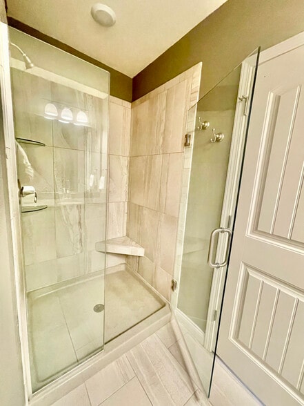 Building Photo - 1525 Residence Dr