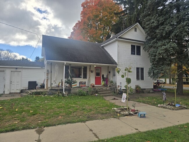 Building Photo - 516 W Wescott Ave