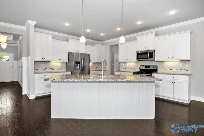 Building Photo - 207 Blackwood Dr NW
