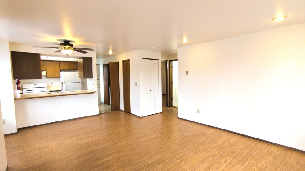 Building Photo - 2288 Douglas Rd