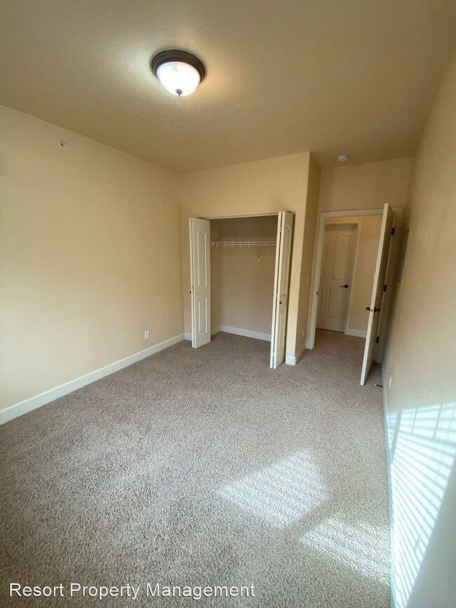 Building Photo - 2 br, 2 bath House - 6850 N Spurwing Loop 200