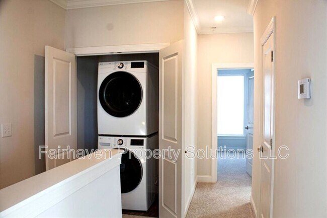 Building Photo - 1978 Mitchell Ave