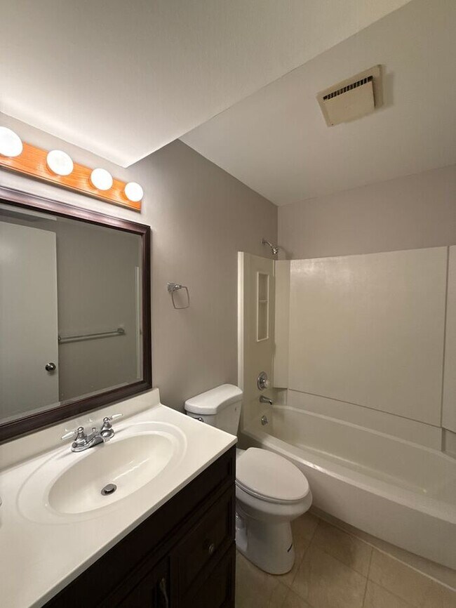 Building Photo - T.R. Lawing Realty Property