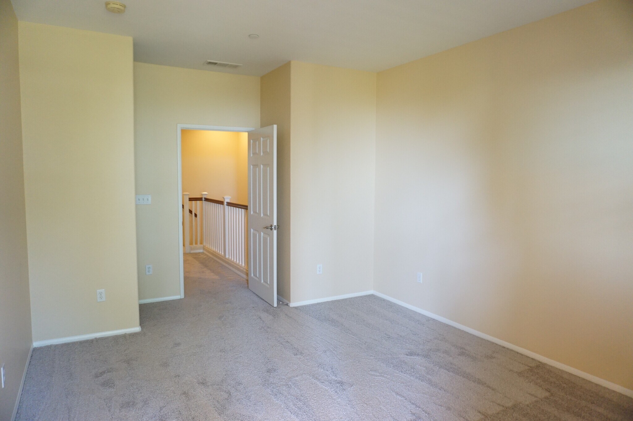 Building Photo - 20406 Paseo Cresta