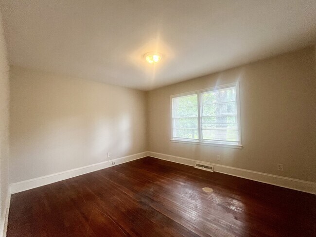 Building Photo - 3828 Winfield Dr