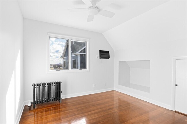 Building Photo - 31 Fenwick St