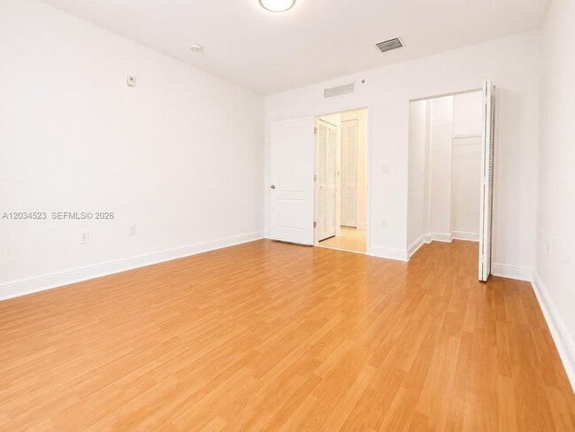 Building Photo - 652 NE 63rd St