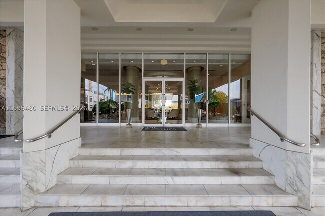 Building Photo - 6917 Collins Ave