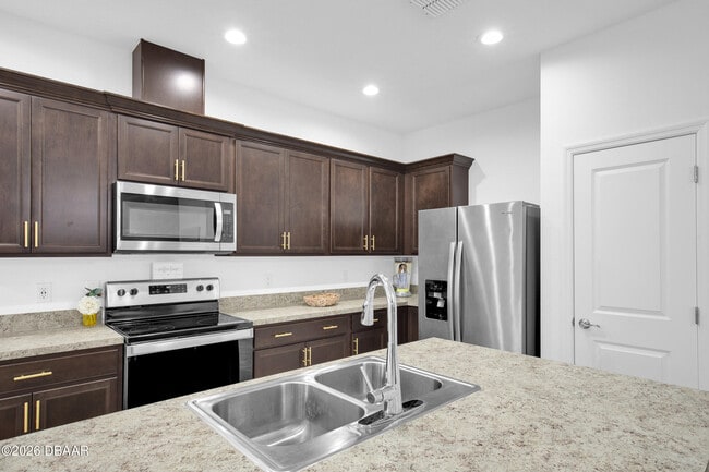 Building Photo - 317 Pop Top Ln