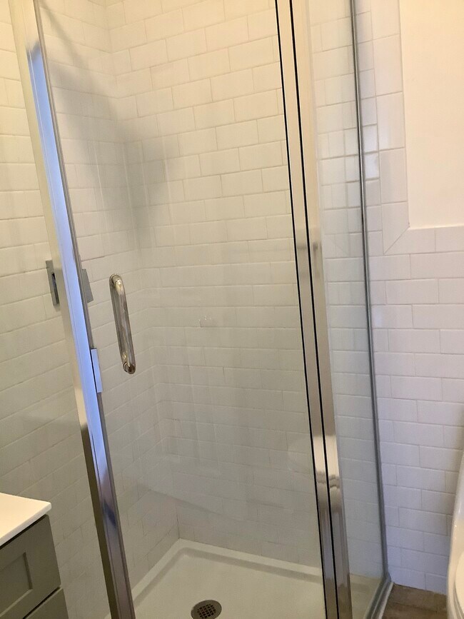 Building Photo - 7104 Fresh Pond Rd