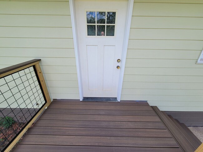 Building Photo - 2BD 1BA Home (Newly Renovated, Yardcare In...