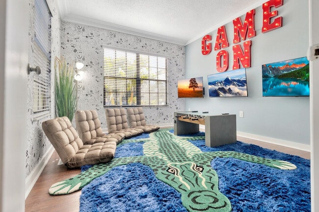 Building Photo - 1679 Tampa Rd