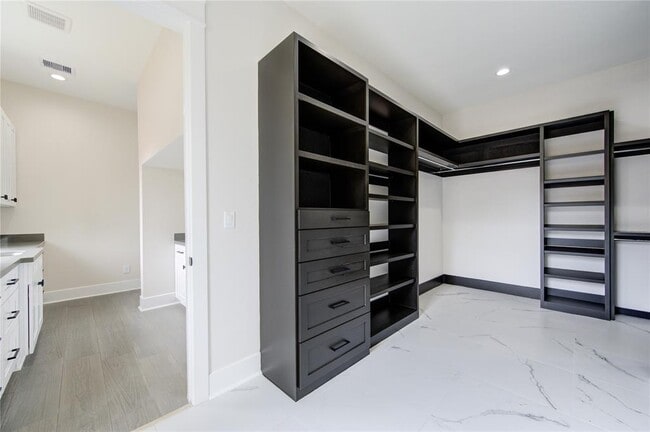 Building Photo - 2118 Nina Lee Ln