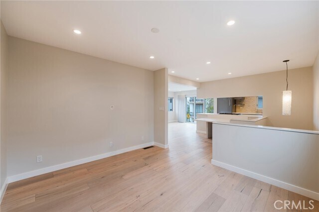 Building Photo - 420 28th St