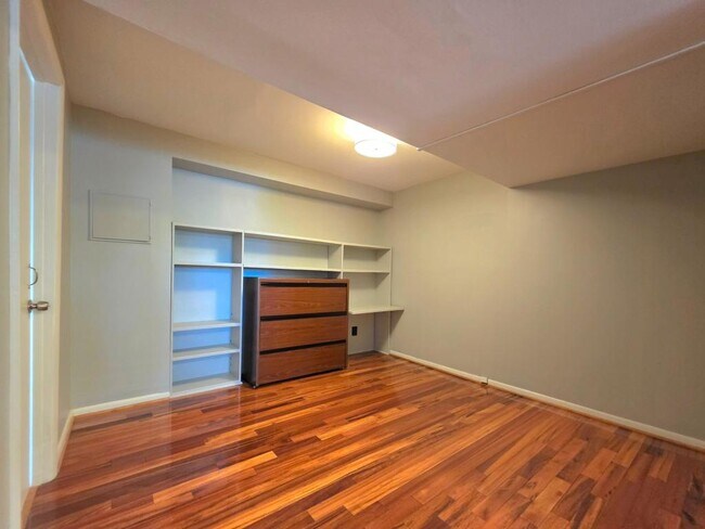 Building Photo - 3424 Ramsgate Terrace