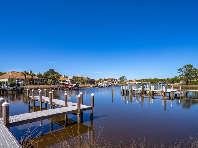 Building Photo - 330 Kelly Plantation Dr