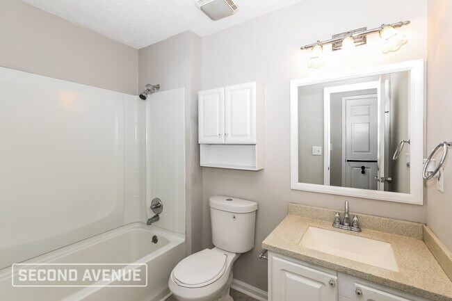 Building Photo - 226 Fern Ct