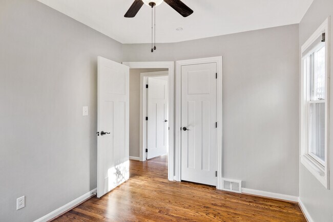 Building Photo - 2087 Allard Ave