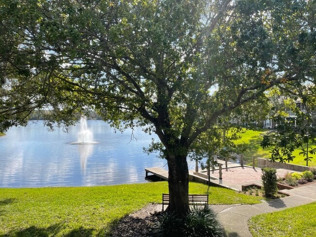 Building Photo - 1/1 lake and pool view with 1 car detached...