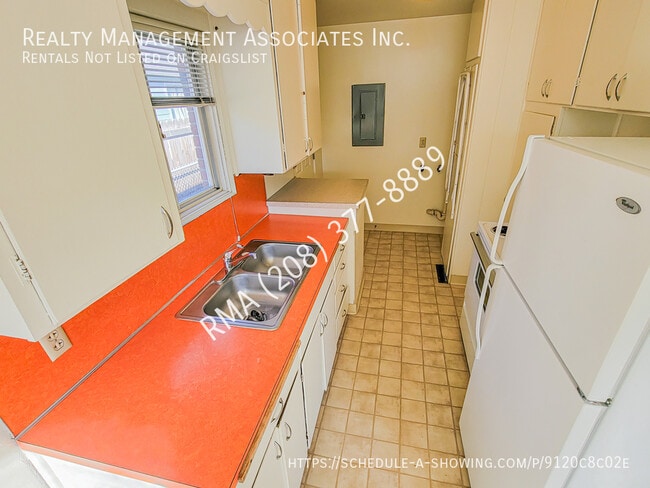 Building Photo - 2719 Agate St