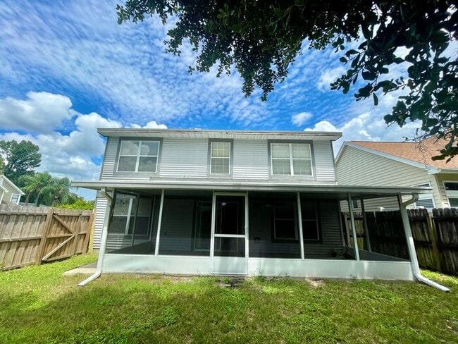 Building Photo - NICE 3/2.5 OVIEDO TWO-STORY HOME OFF DEAN ROAD