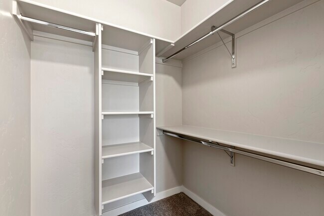 Building Photo - 6330 W Tierra Ln