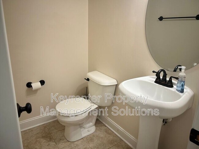 Building Photo - 18 Spring View Dr