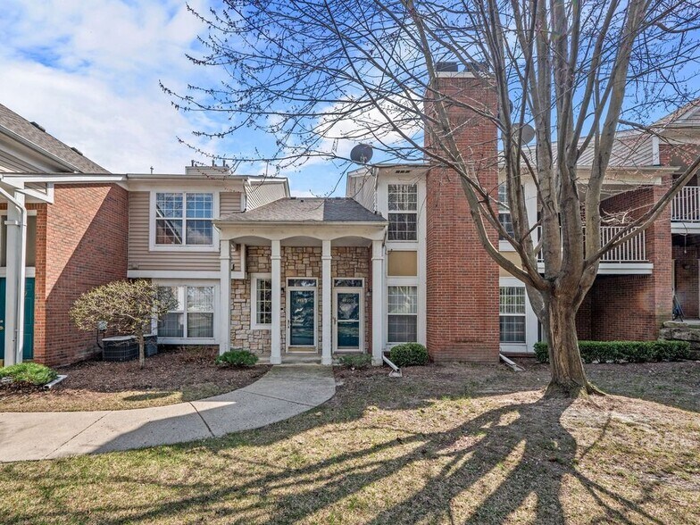 Building Photo - 44975 Marigold Dr