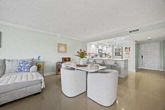 Building Photo - 12926 Briarlake Dr