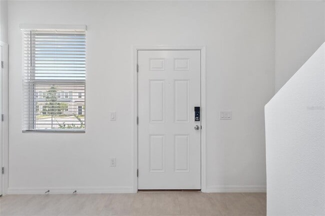 Building Photo - 3094 Skyline Lp