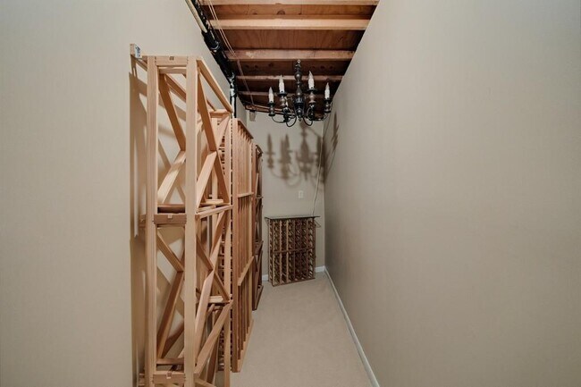 Building Photo - 130 Huntcliff Point NE