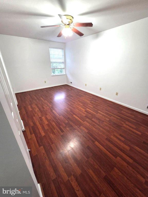 Building Photo - 1146 Oxford Cir