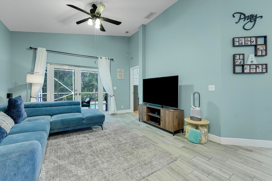 Building Photo - 5959 Durango Dr