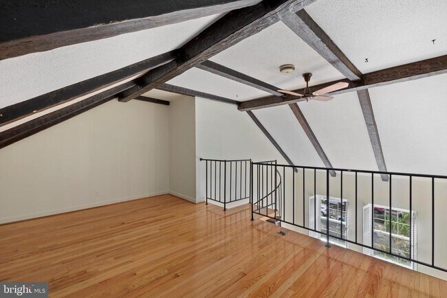 Building Photo - 4821 31st St S