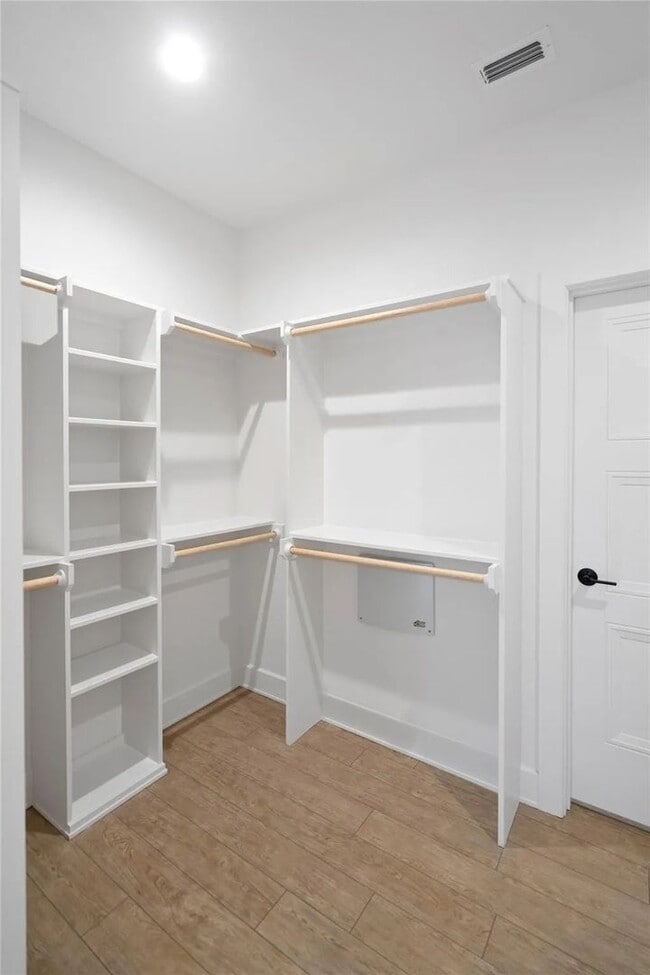 Building Photo - Move-In Ready Kyle Paul Home with Office, ...