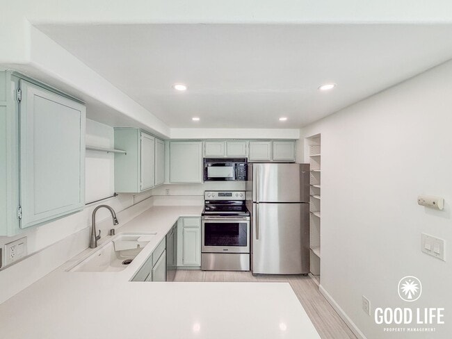 Building Photo - SD: Spacious 2BD/2.5BA home in Del Cerro with Fireplace, Private Balcony & 2-Car Garage