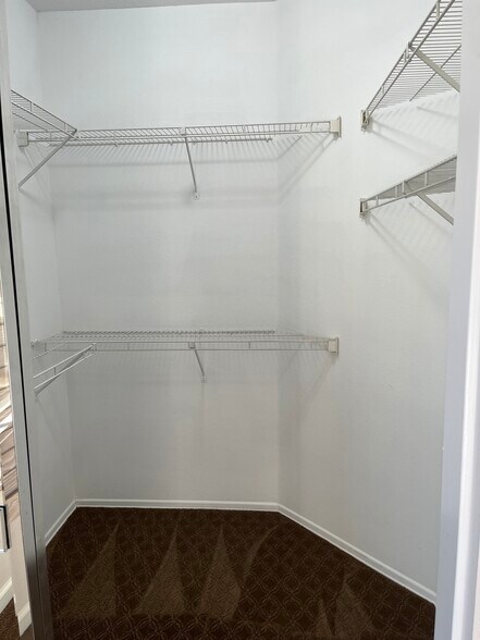 Master bedroom closet - 28277 Via Luis